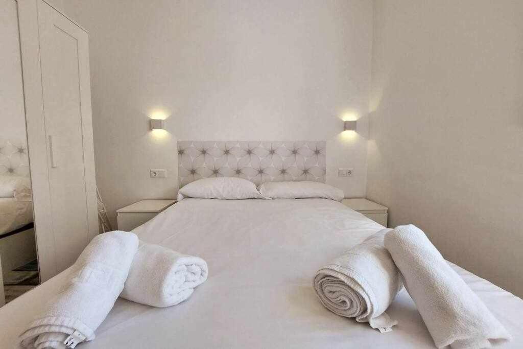 Bonito Apartamento En 2º Linea De Playa & Parking Apartment Malaga Exterior photo